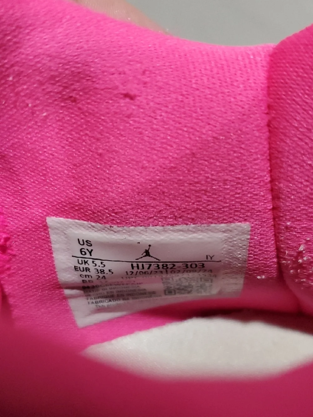 Jordan Tatum 2 Sneakers in Teal, Pink & Neon. - Picture 13 of 13